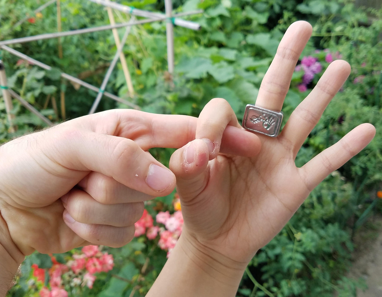 Fingerbang symbol wax seal signet ring