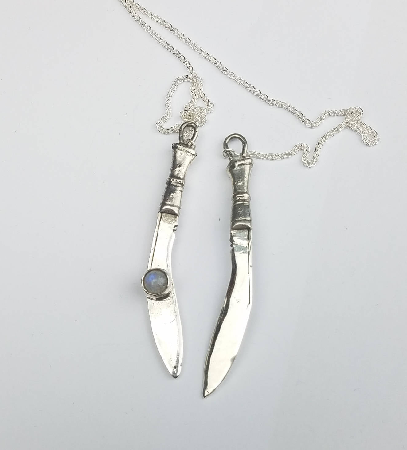 Crossed Khukri pendant