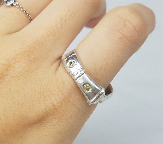 Sterling silver khukri demantoid ring