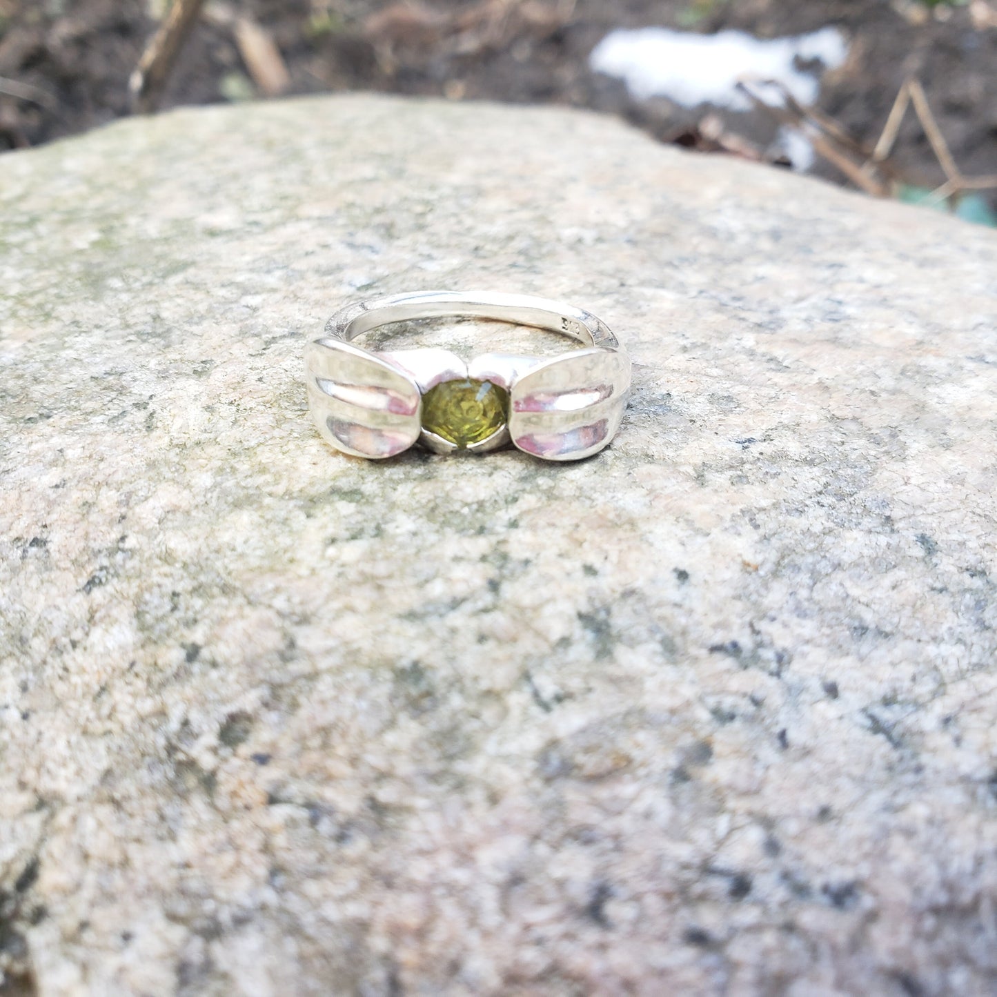 Reverse intaglio Skull green mali garnet ring