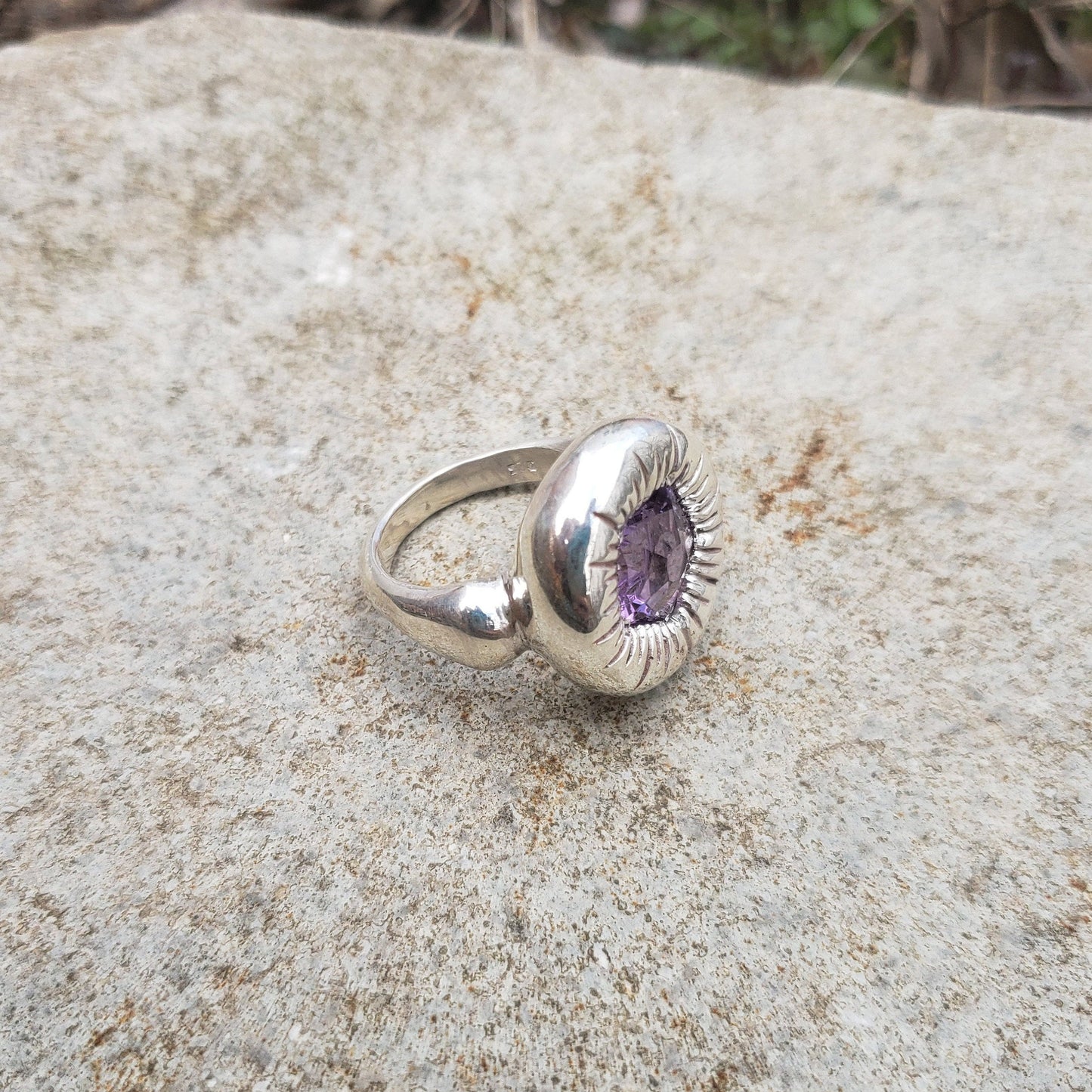 Amethyst pentagonal burst ring