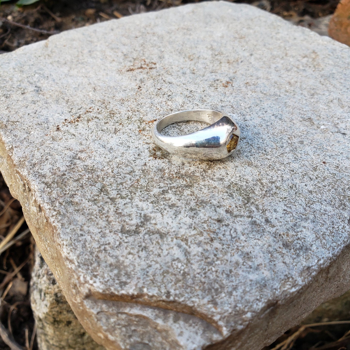 Fantasy bubble cut honey mali garnet silver ring