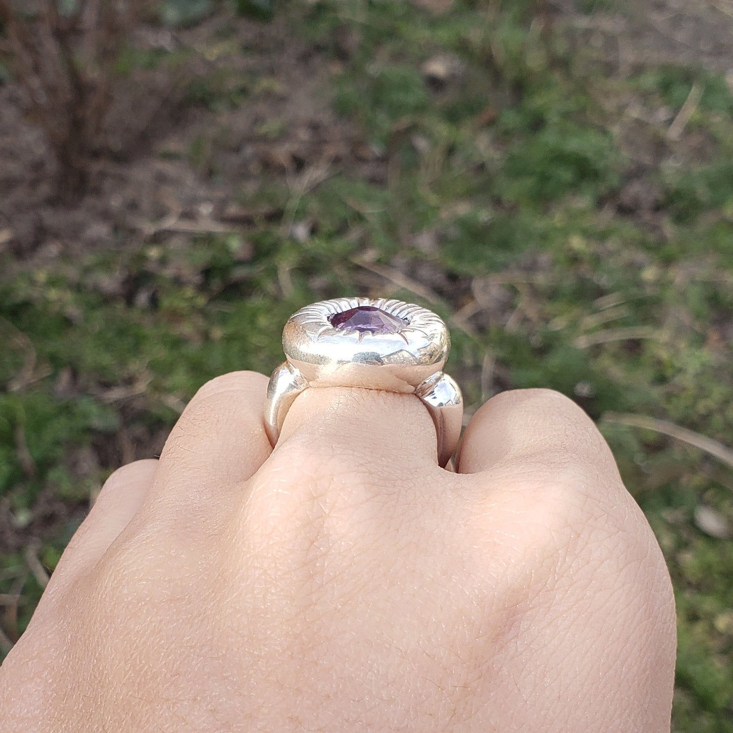 Amethyst pentagonal burst ring