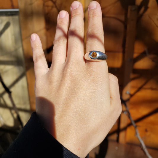 Fantasy bubble cut honey mali garnet silver ring