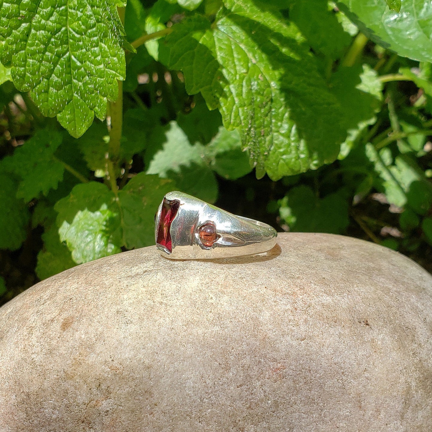 Rhodolite Reverse Intaglio Face ring