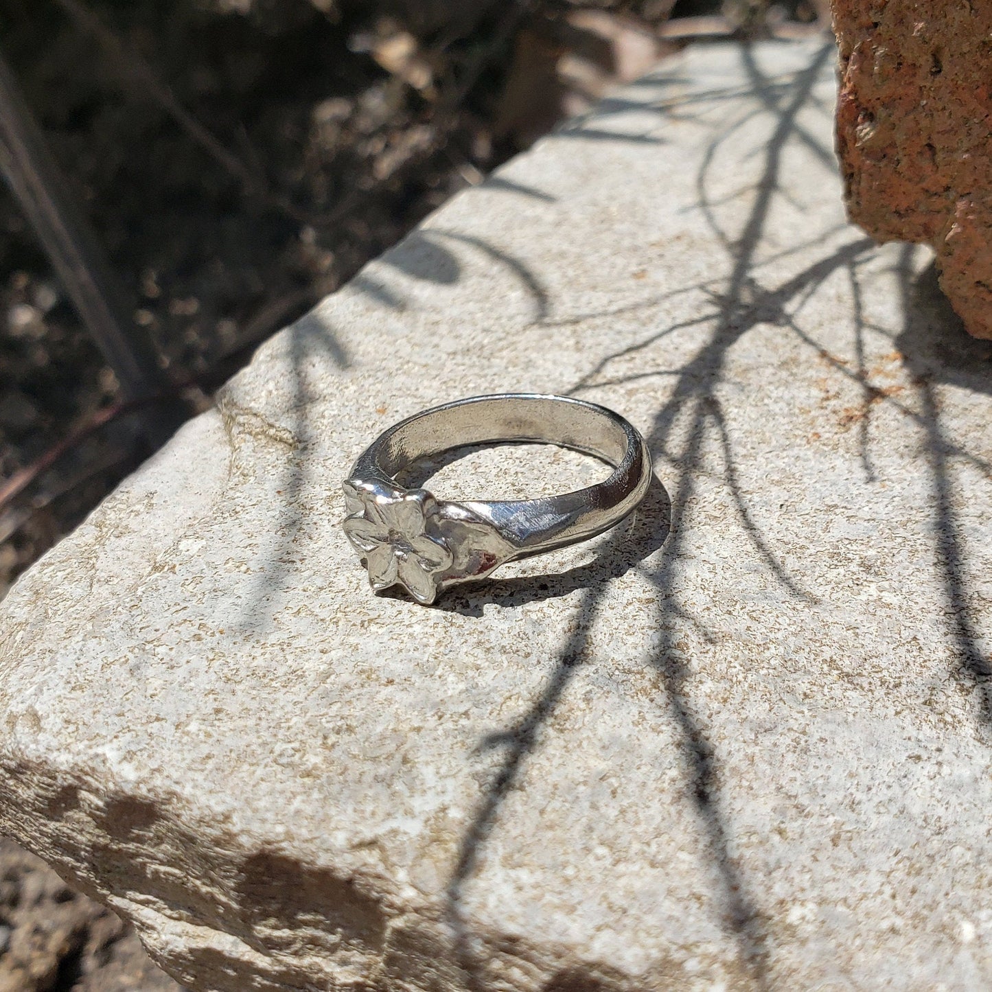 Daisy blossom wax seal signet ring