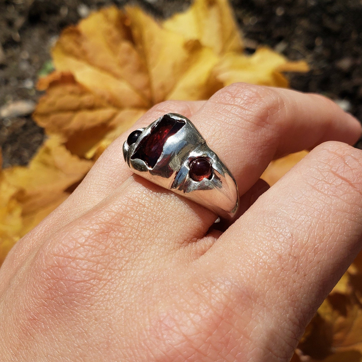 Rhodolite Reverse Intaglio Face ring