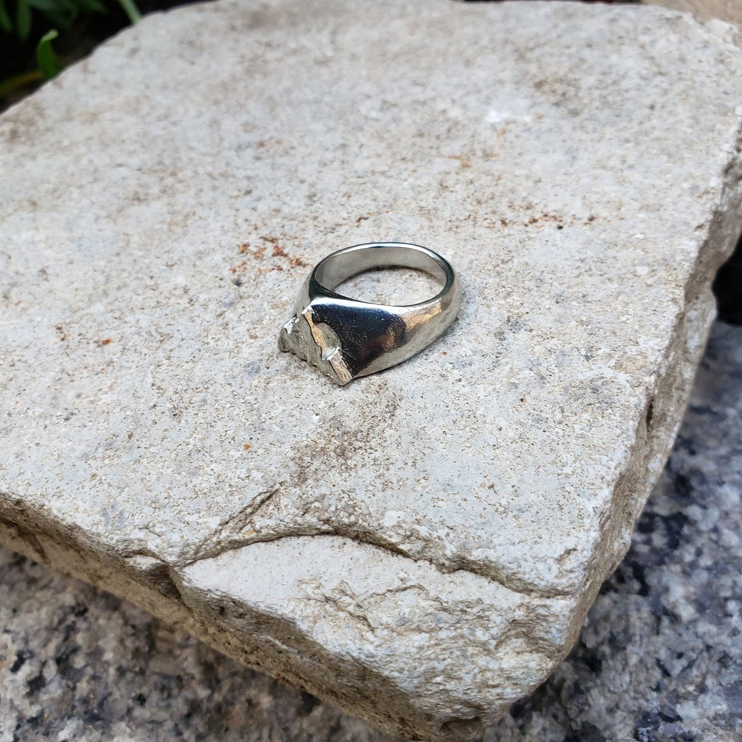 Mountain of steel wax seal signet ring