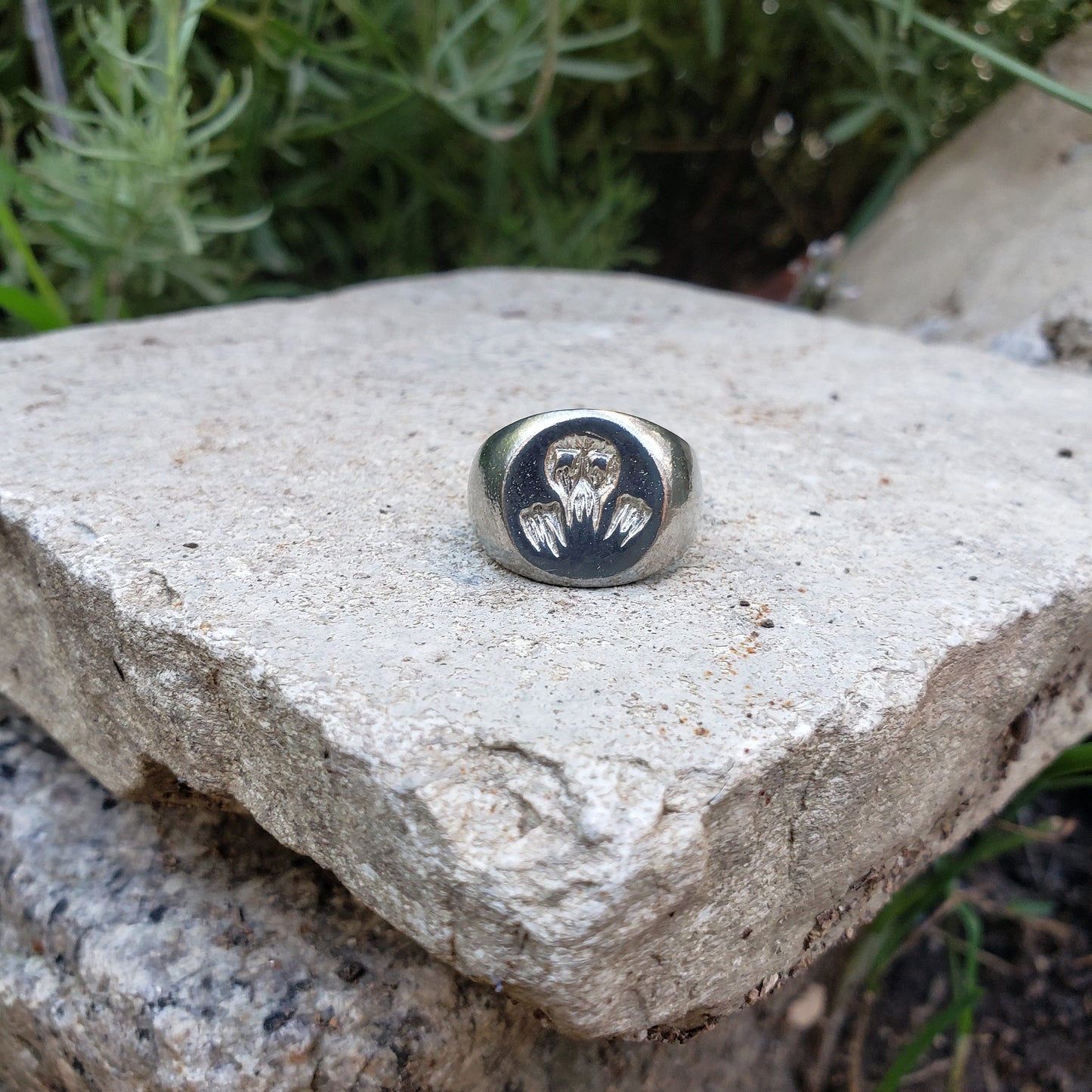 Phantom wax seal signet ring