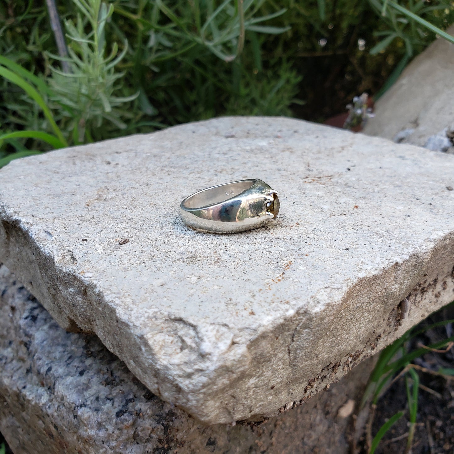 Pentagonal honey yellow mali garnet ring