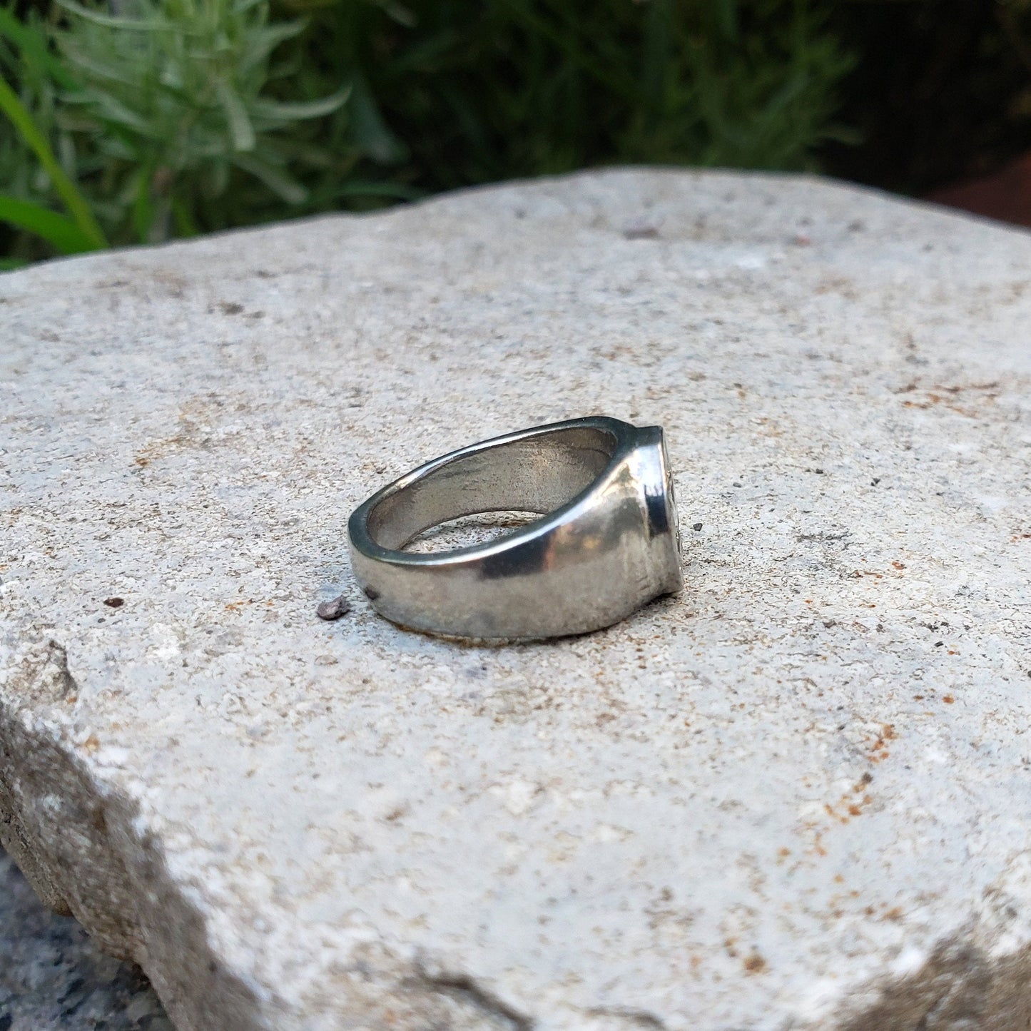 Pouncing tiger wax seal signet ring