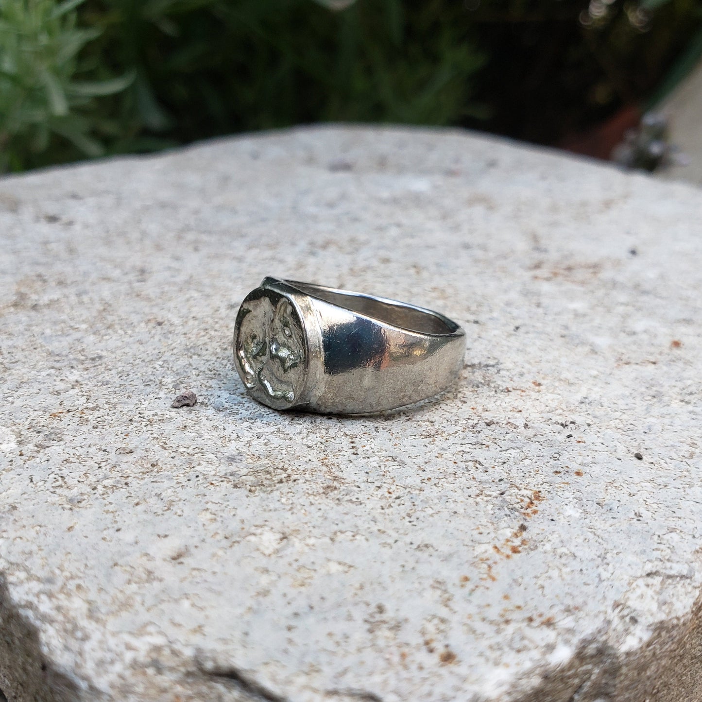 Pouncing tiger wax seal signet ring