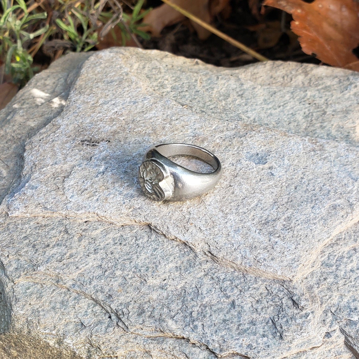 Frog pad wax seal signet ring