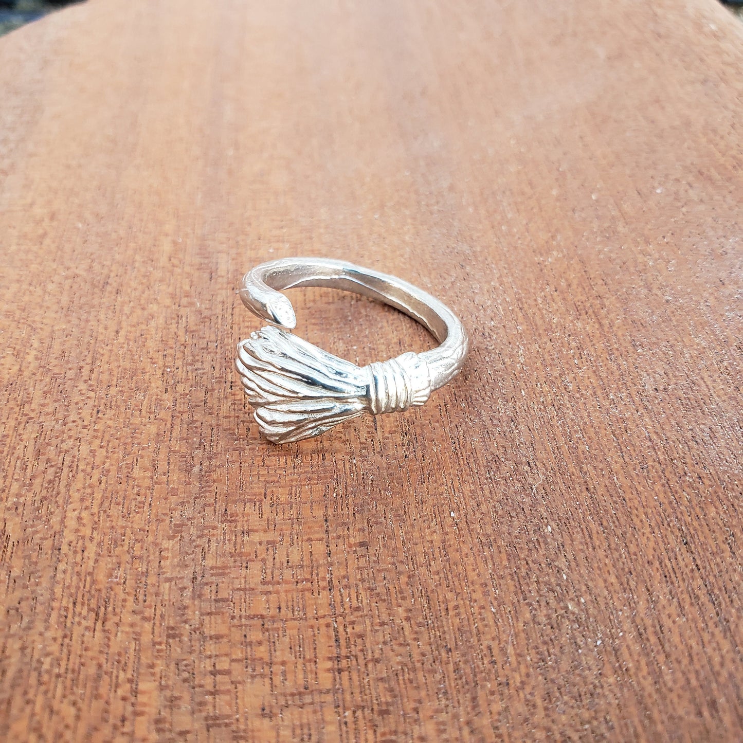 Witches broomstick ring