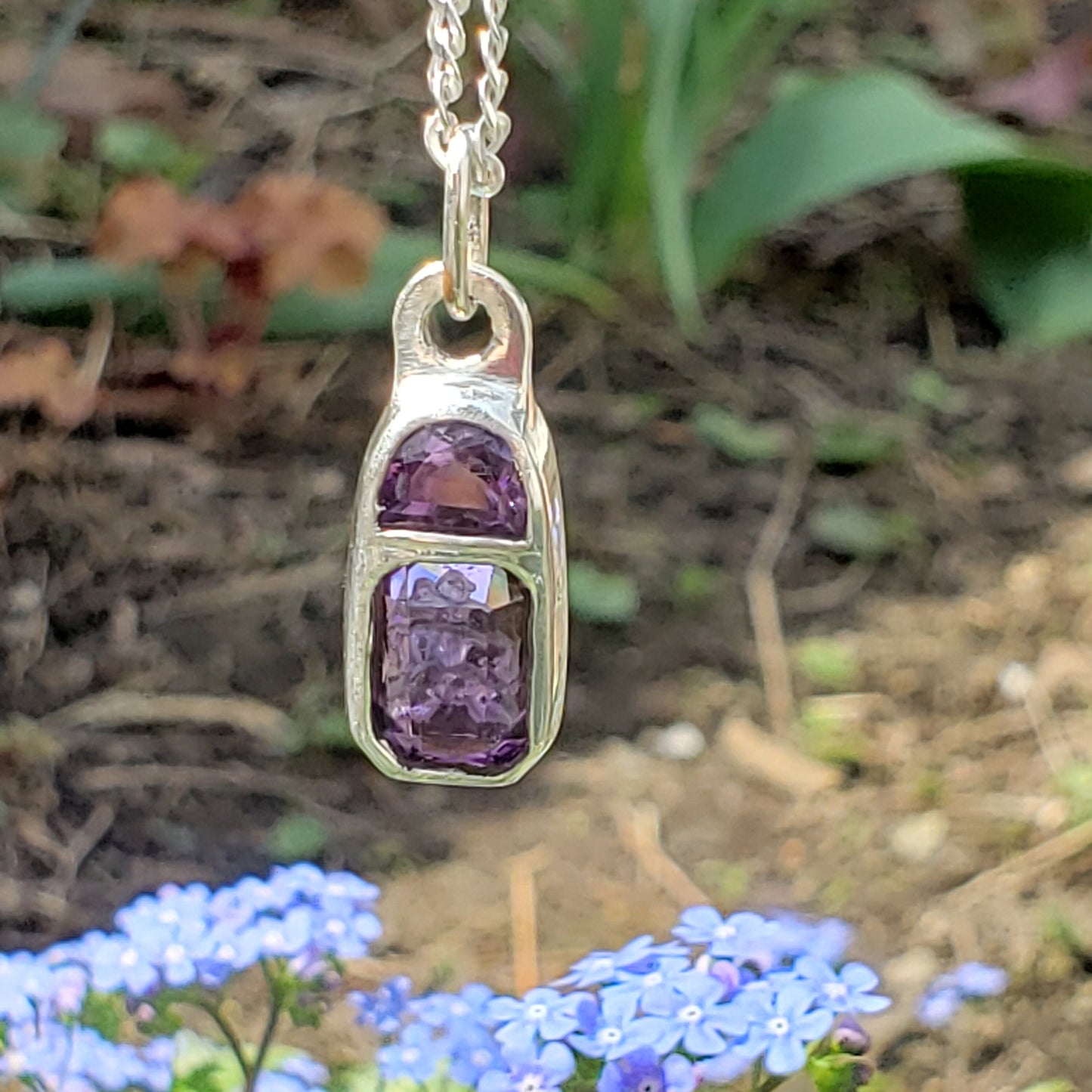 Reverse intaglio butt amethyst pendant