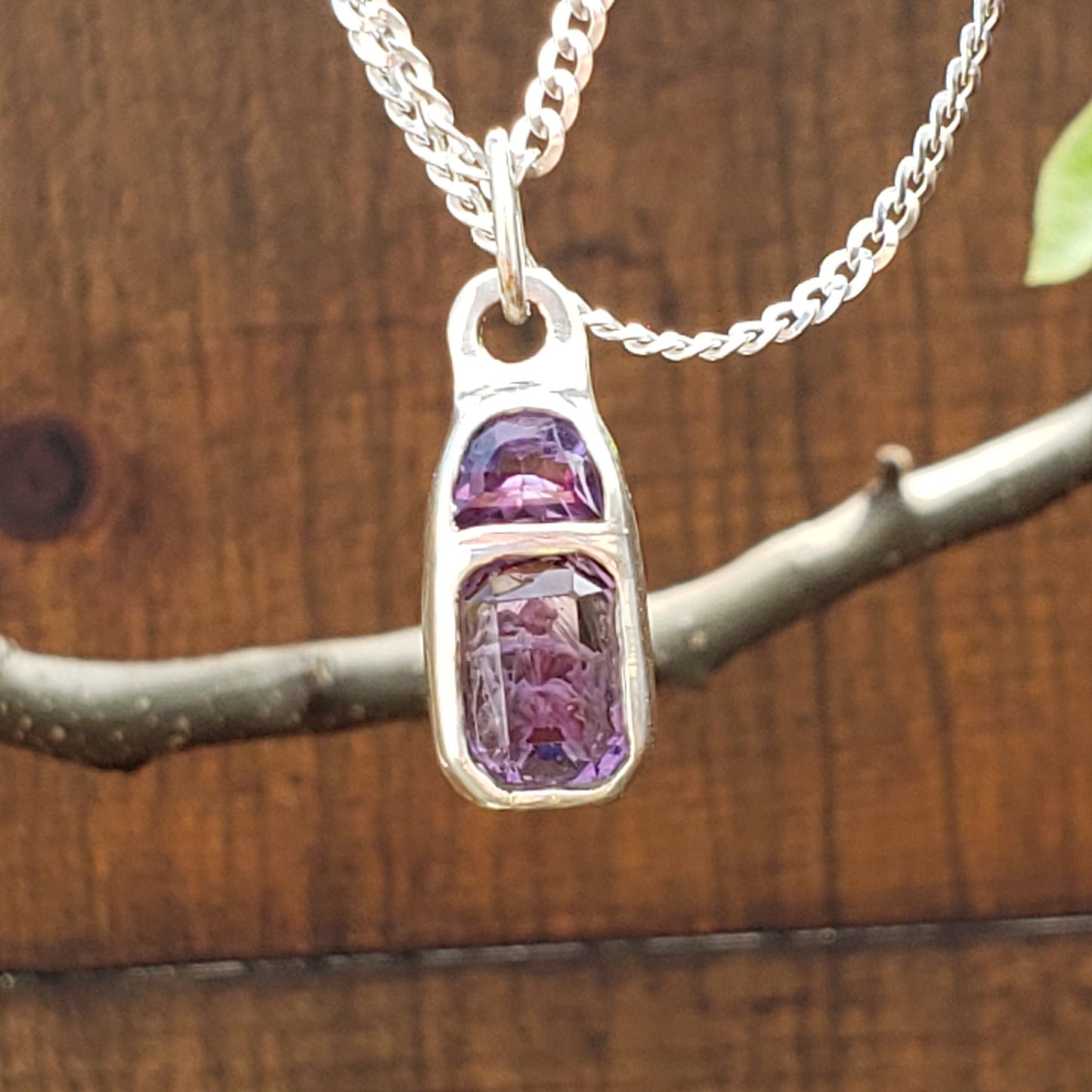 Reverse intaglio butt amethyst pendant