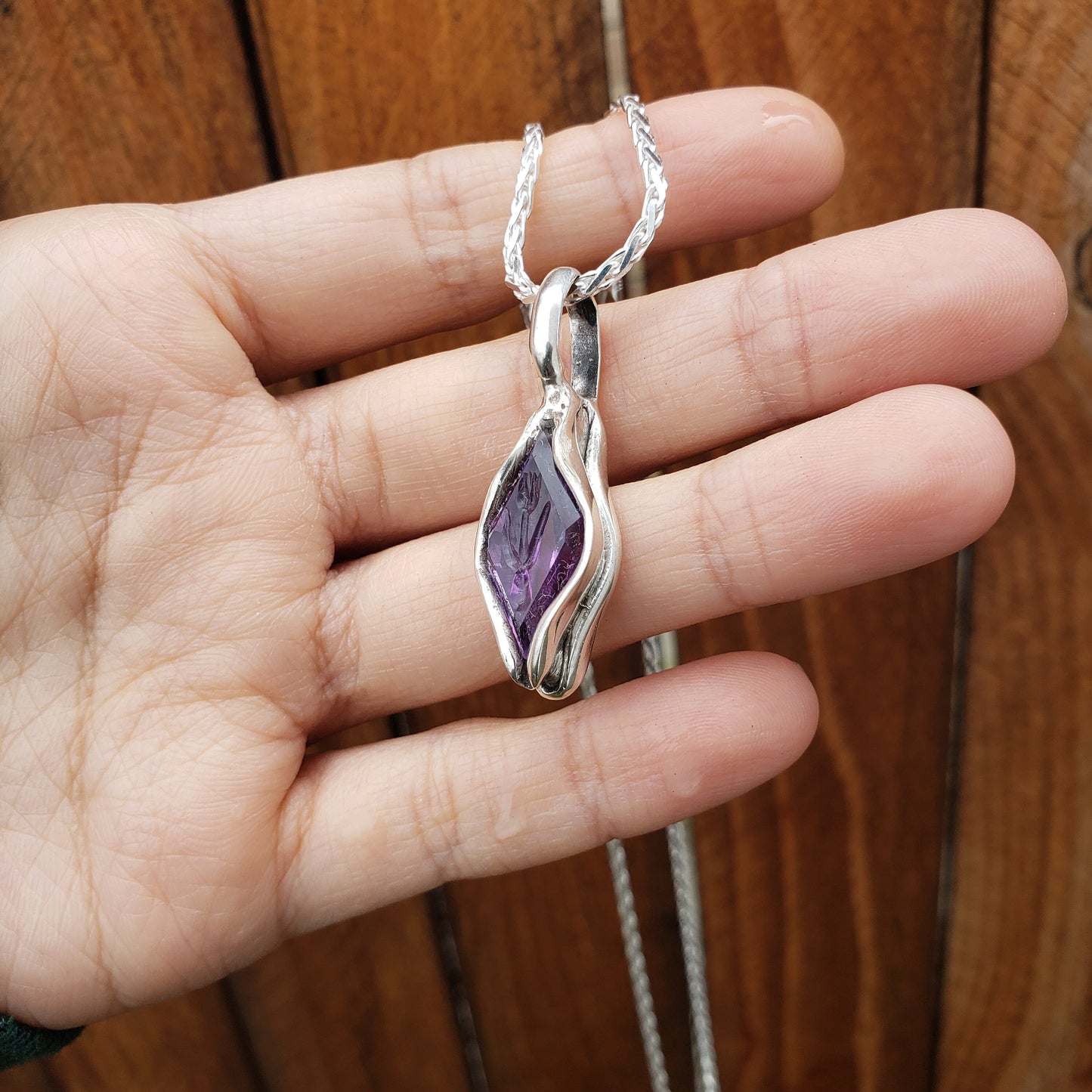 Tulip intaglio amethyst pendant