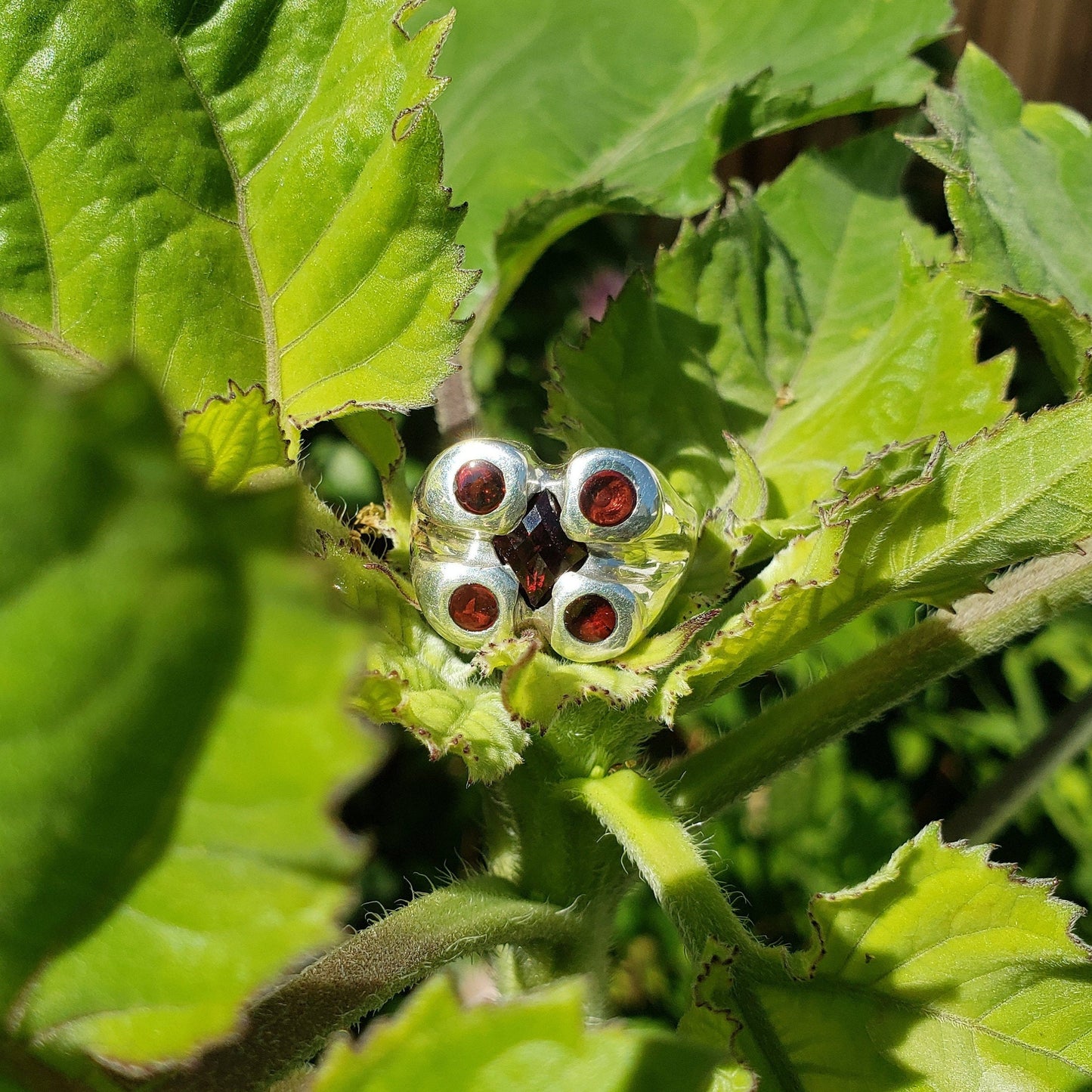 5 stone garnet ring