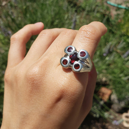 5 stone garnet ring