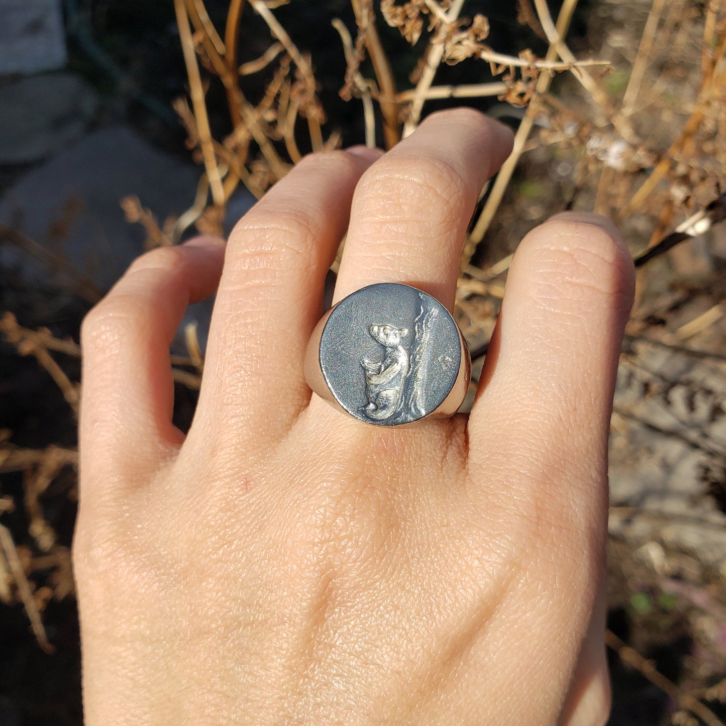 Bear back scratch wax seal signet ring