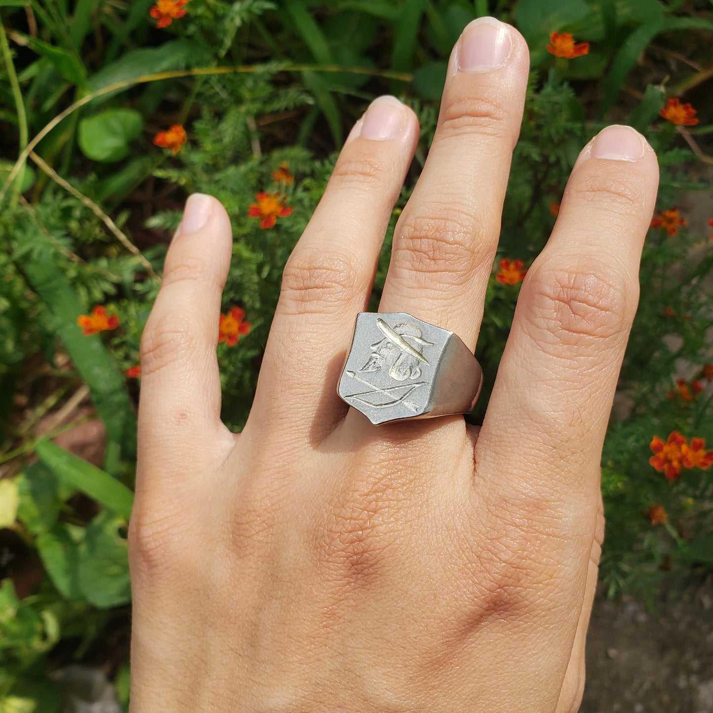 Robin hood profile wax seal signet ring