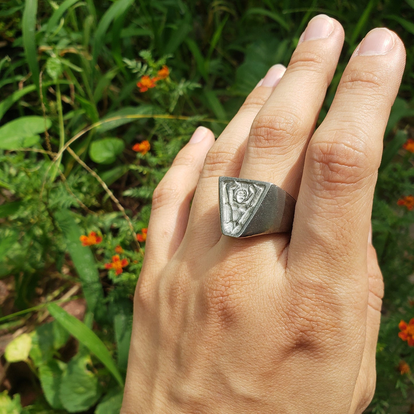 Body letter "A" bending wax seal signet ring