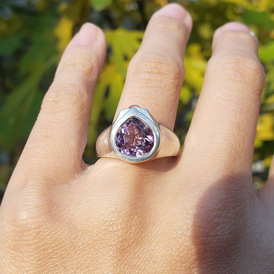 Wolf howl amethyst intaglio and moonstone signet ring