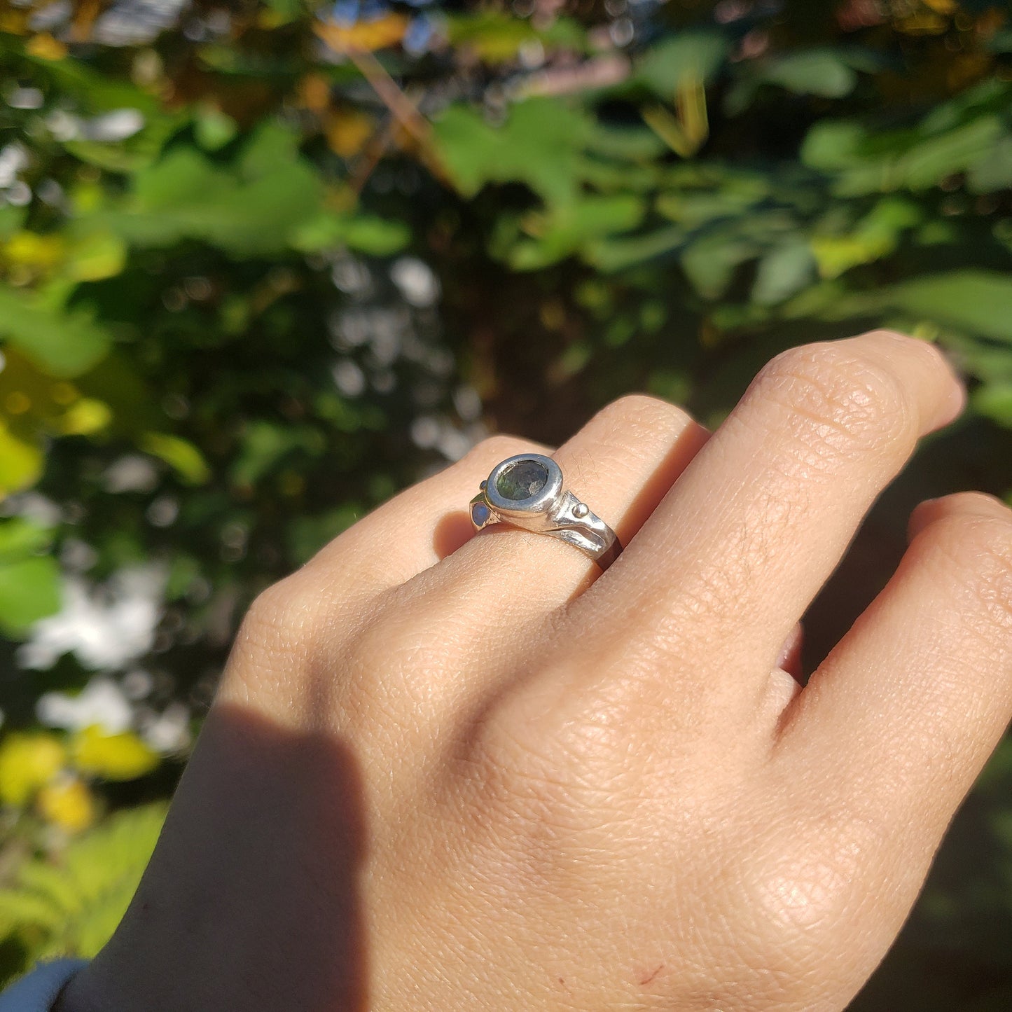 Green sapphire sterling silver vase ring