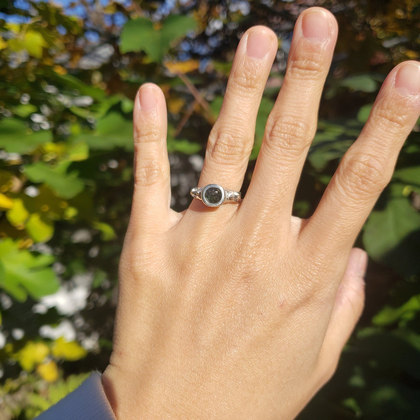 Green sapphire sterling silver vase ring