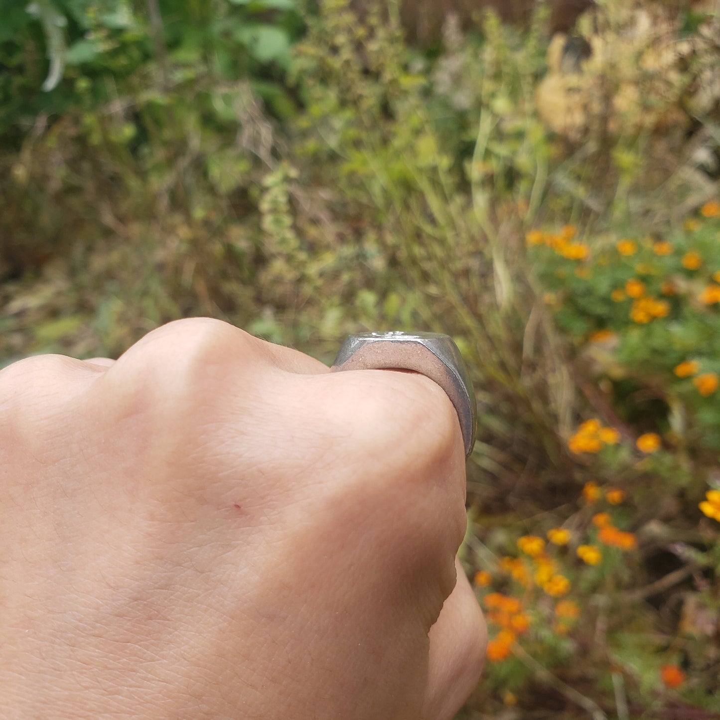 Big butt Victorian wax seal signet ring