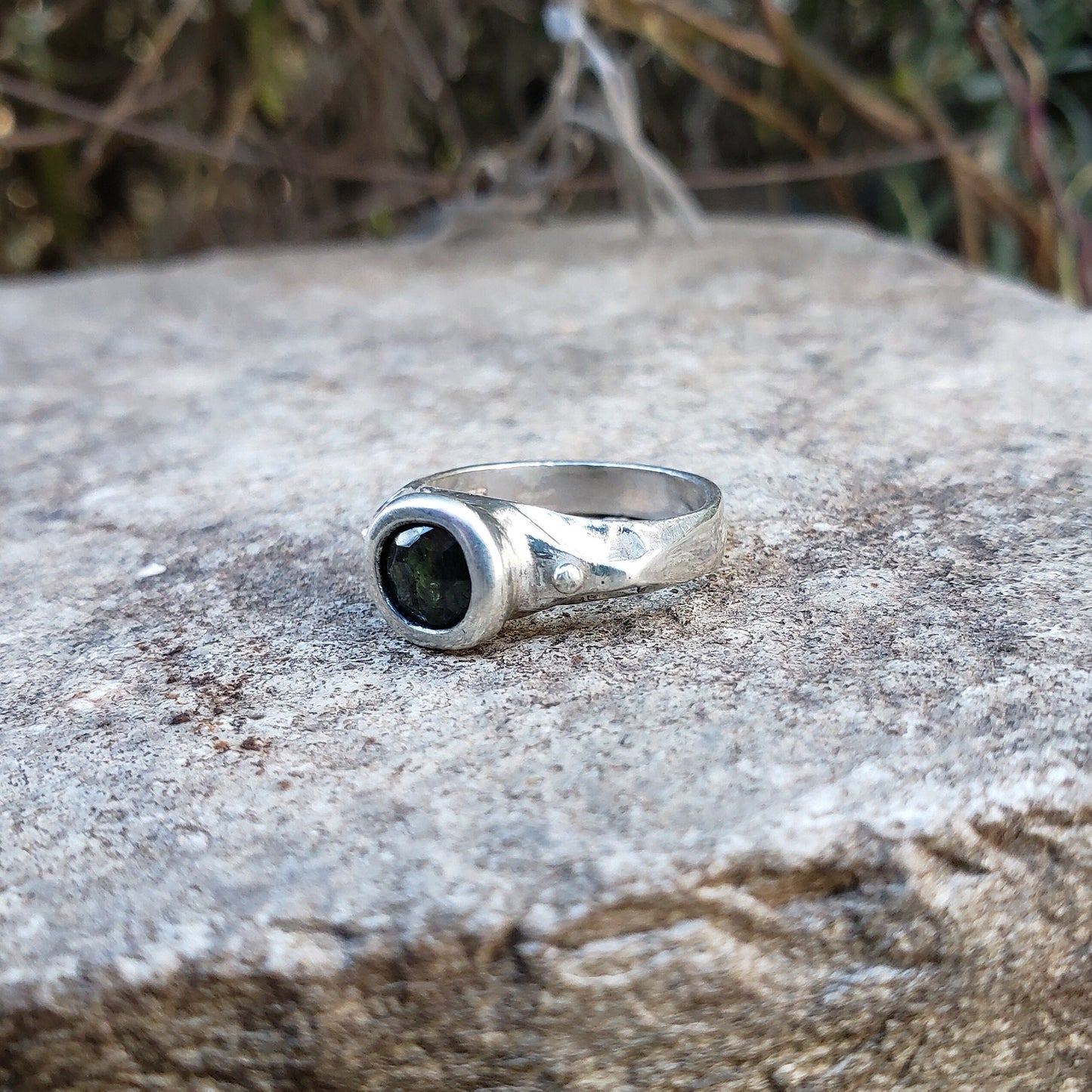 Green sapphire sterling silver vase ring