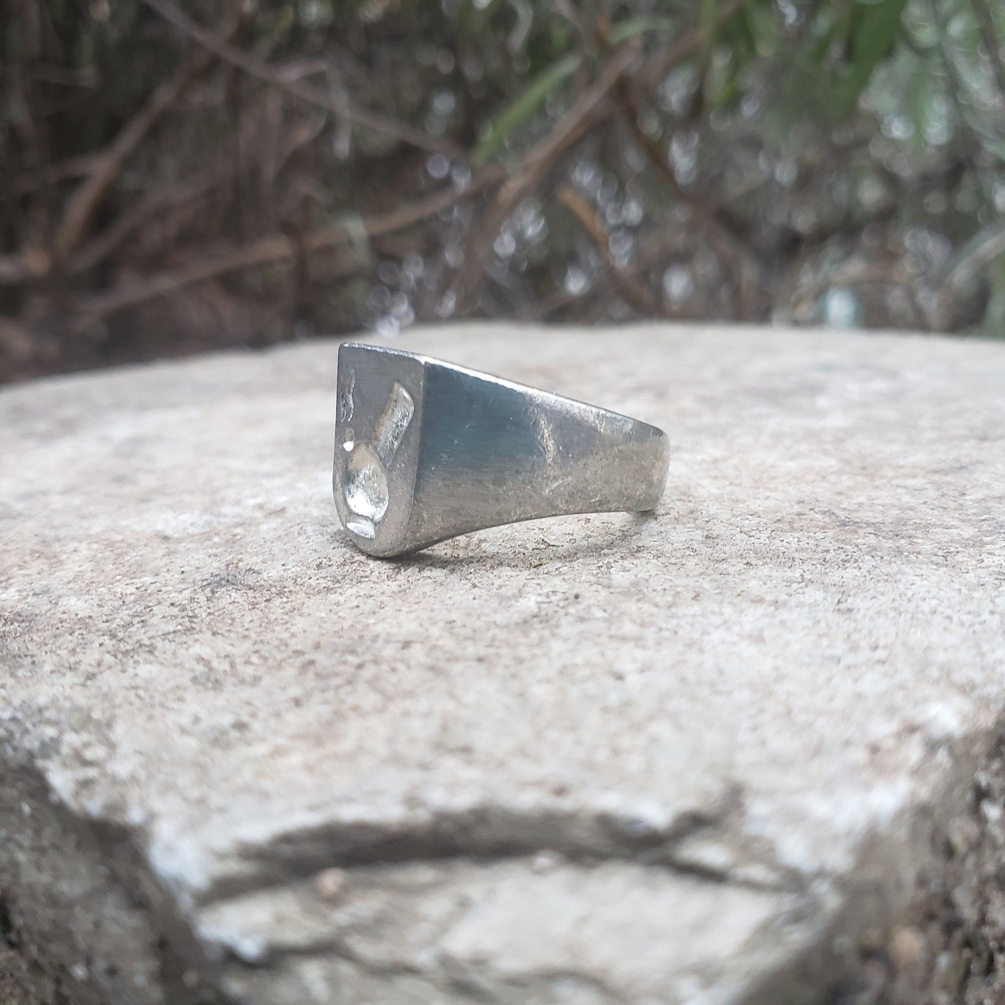 Bong wax seal signet ring