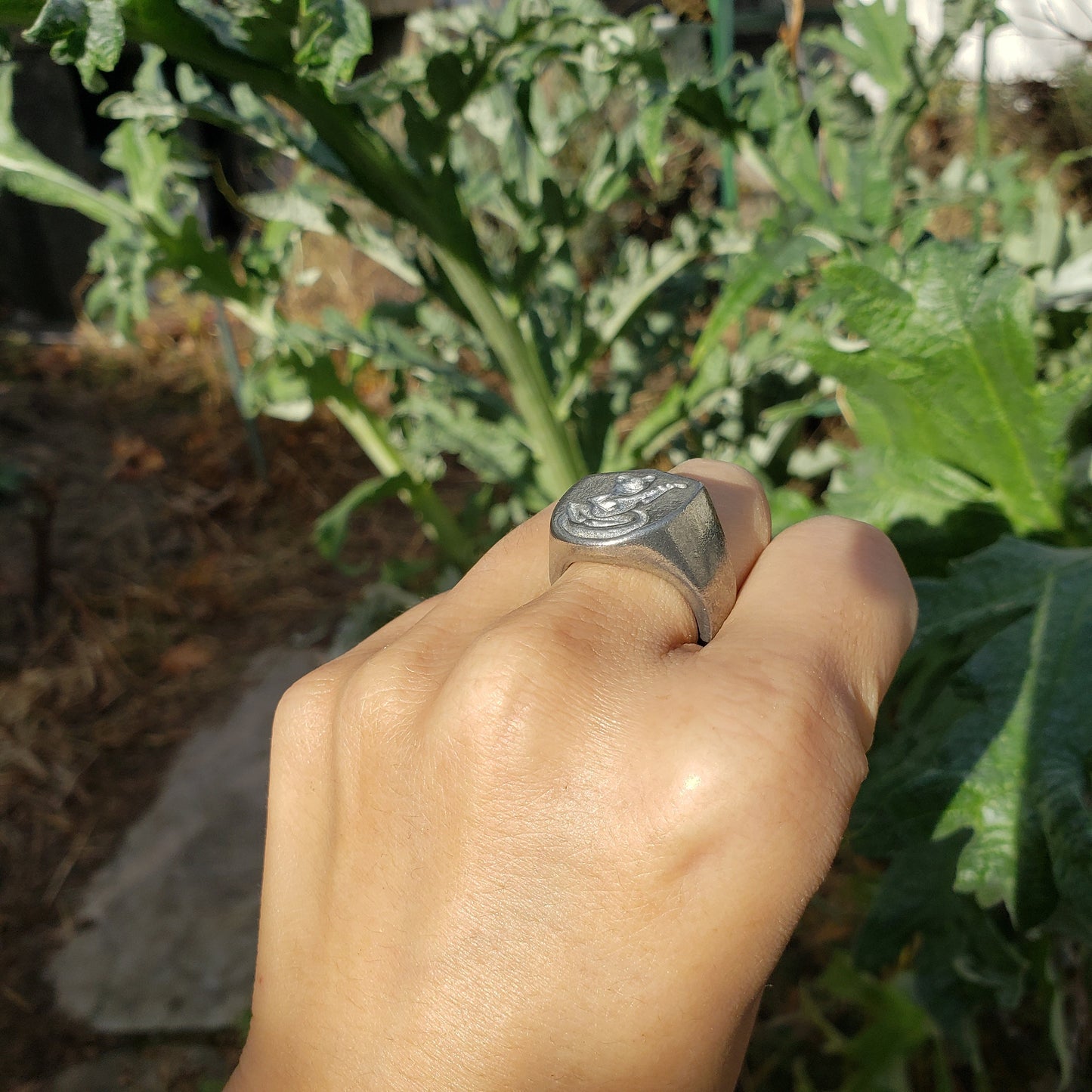 Lute lizard wax seal signet ring