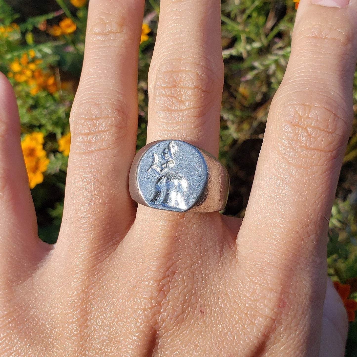 Big butt Victorian wax seal signet ring