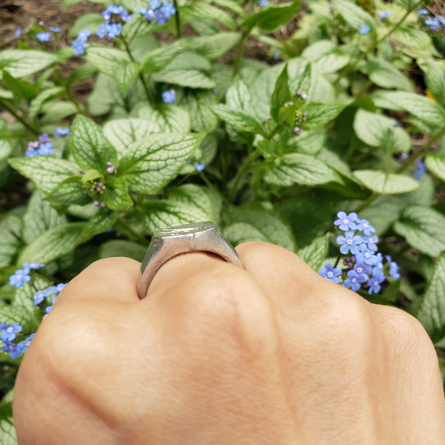 Flicking the bean wax seal signet ring