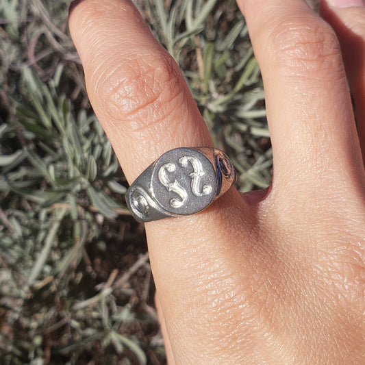 F-holes wax seal signet ring