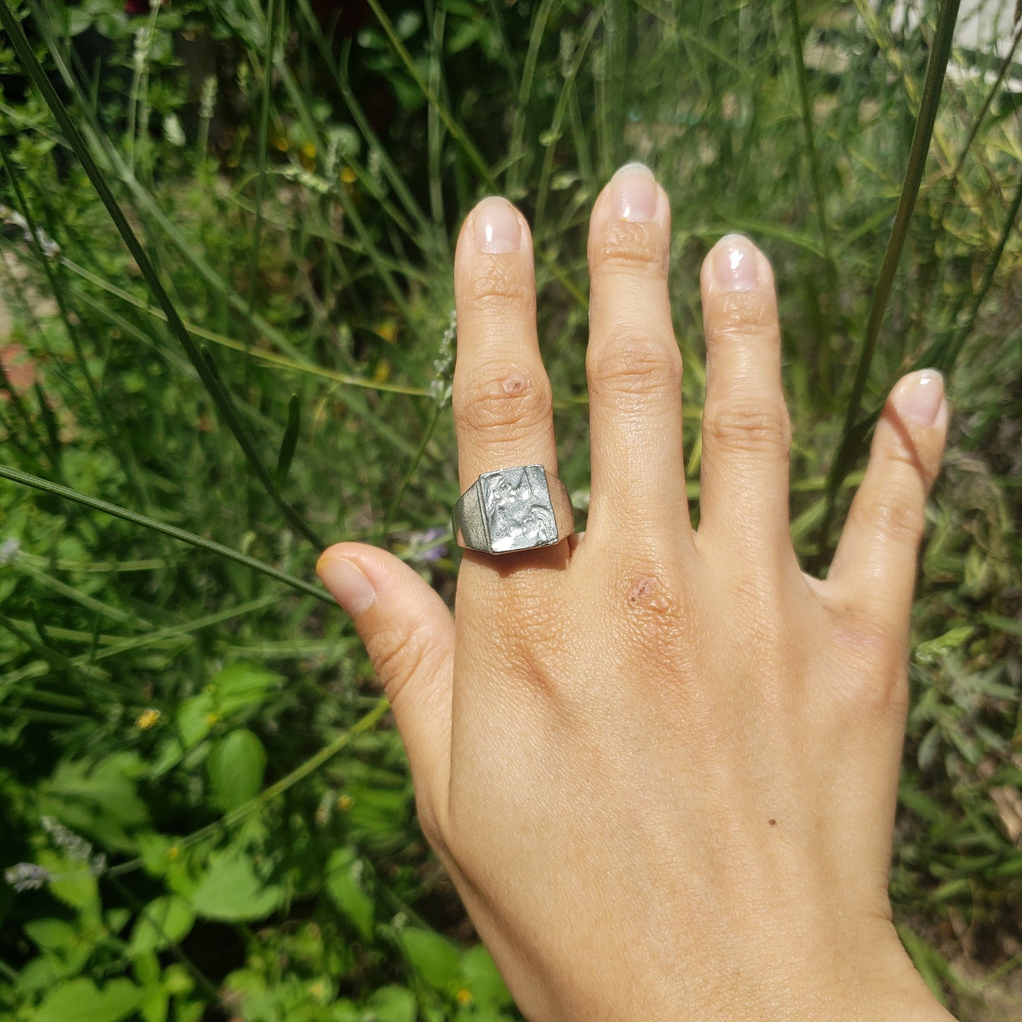 Generational feeding chain wax seal signet ring