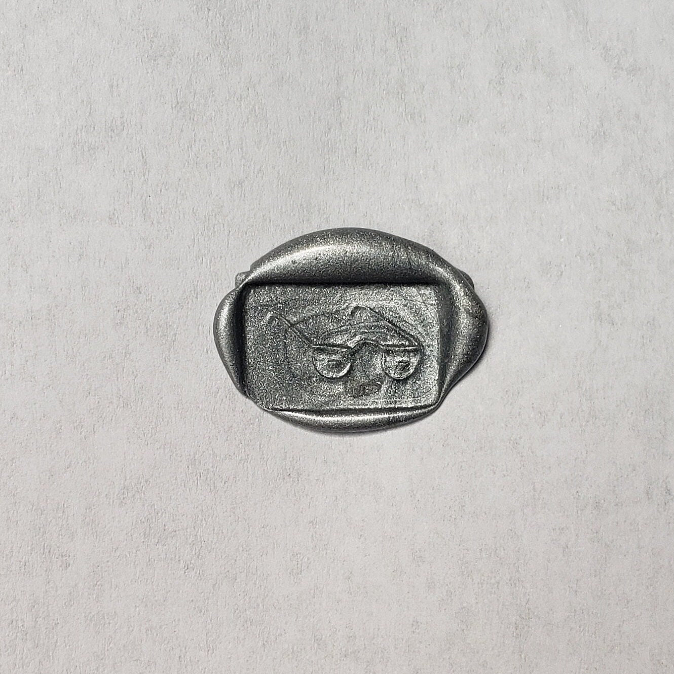 Bifocal wax seal signet ring