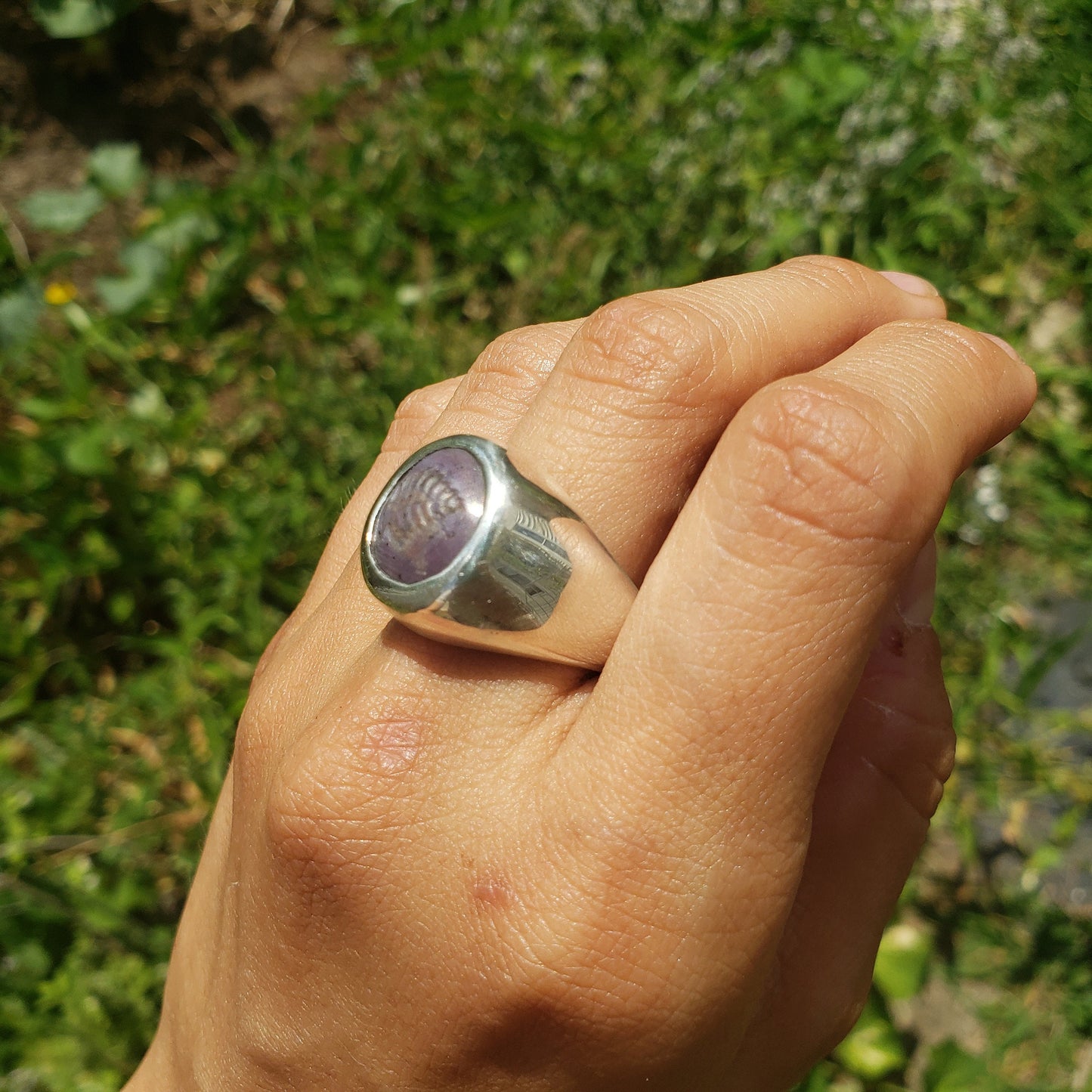 sapphire leaf signet ring