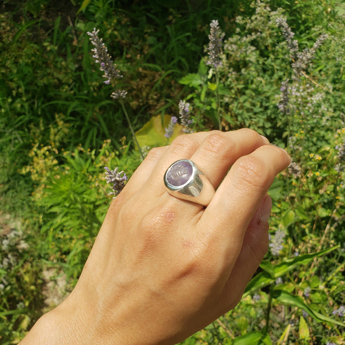 sapphire leaf signet ring