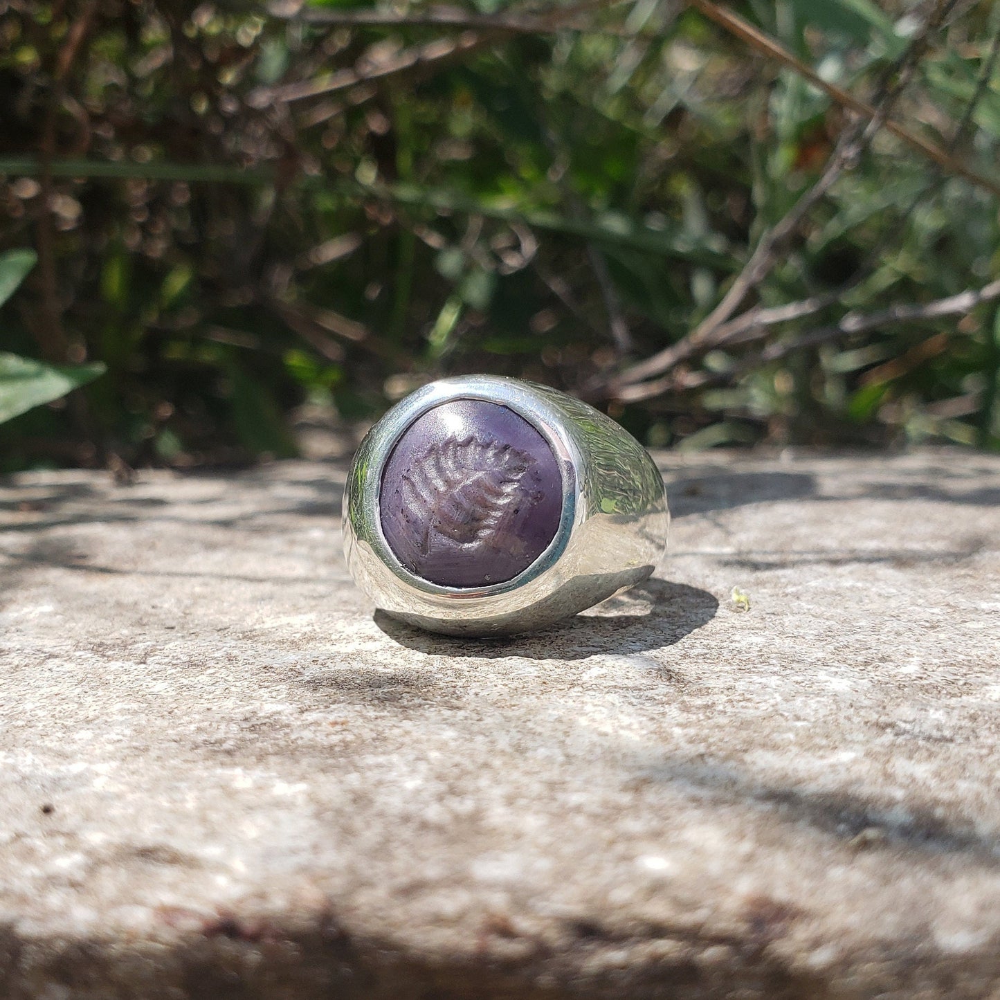 sapphire leaf signet ring