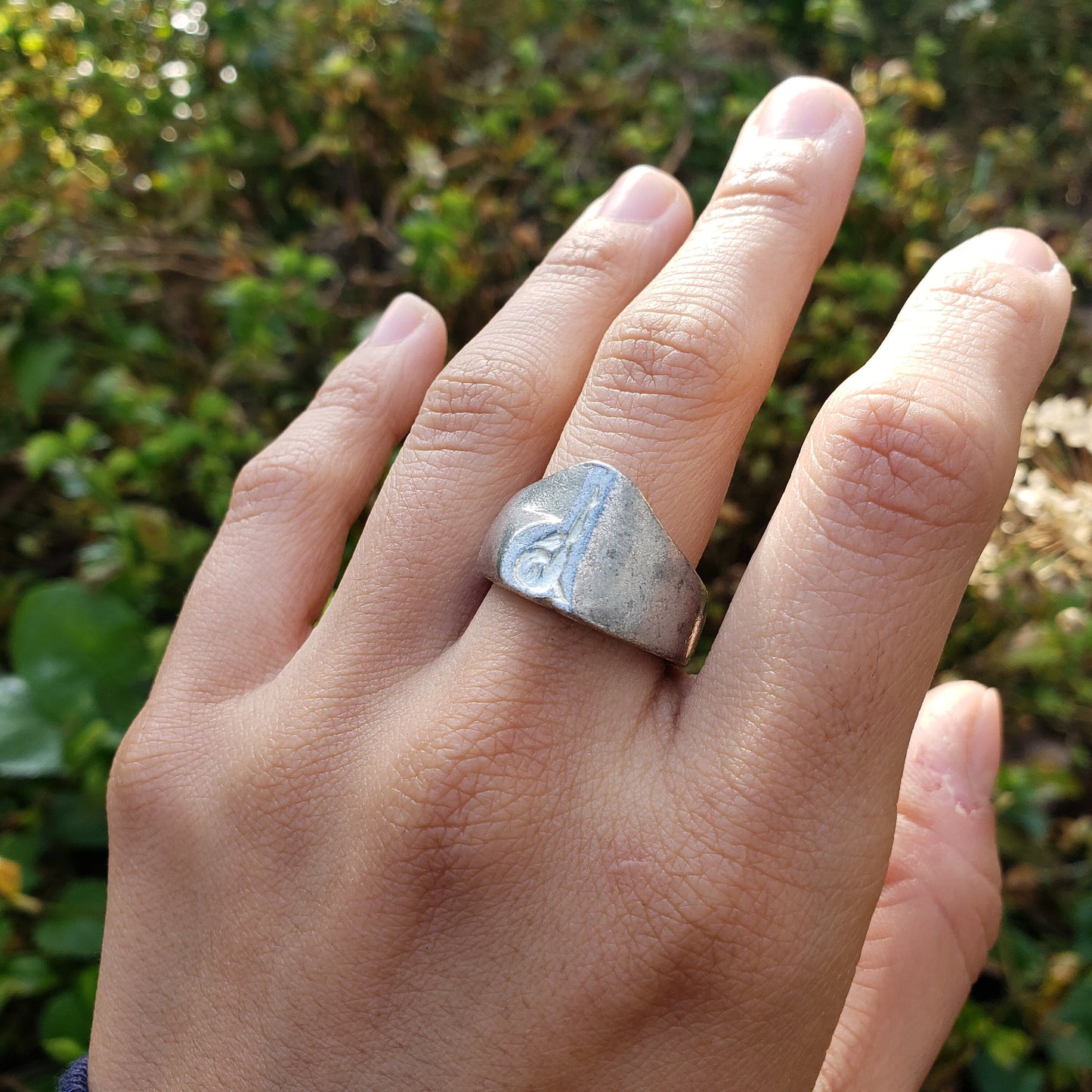 Body letter "b" wax seal signet ring