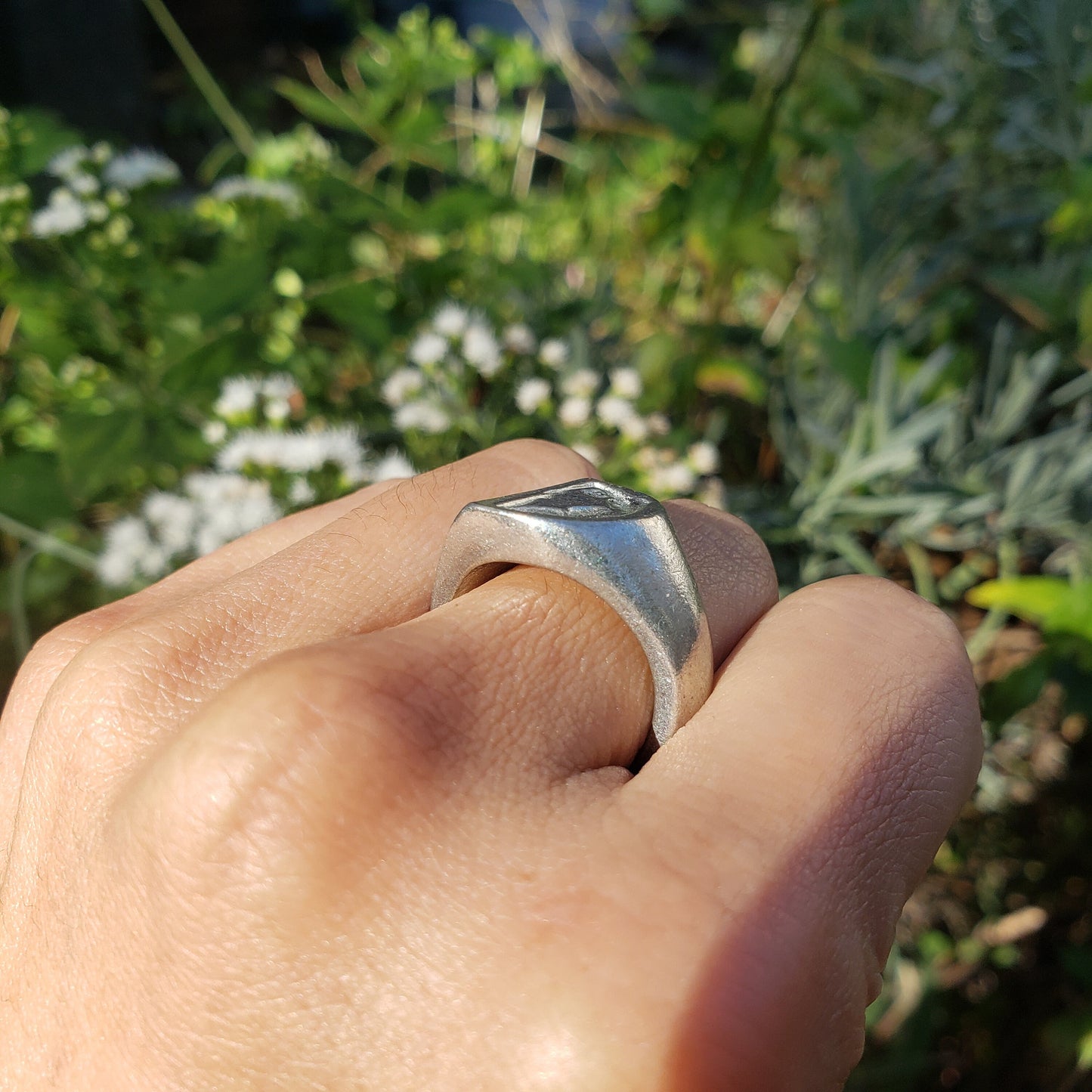 Body letter "D" wax seal signet ring