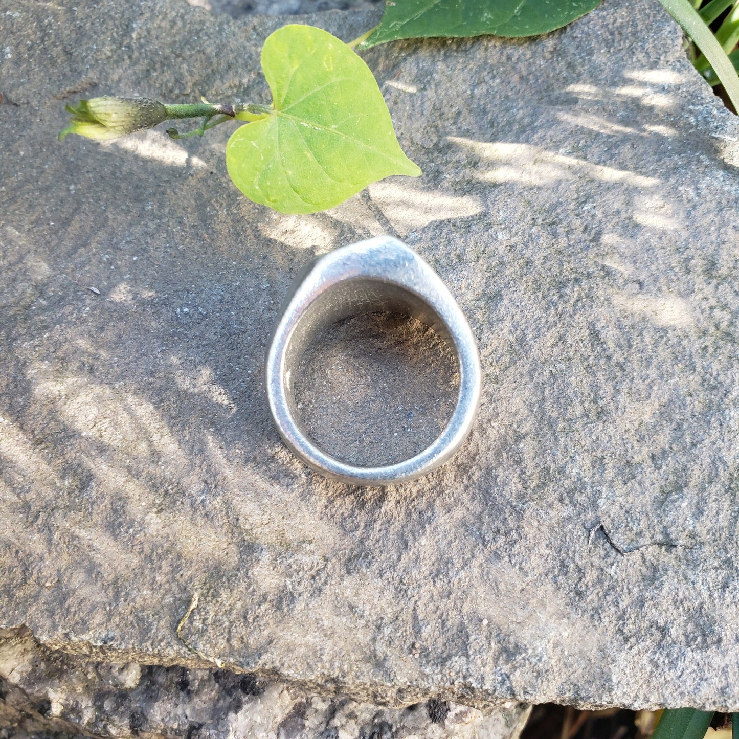 Body letter "D" wax seal signet ring