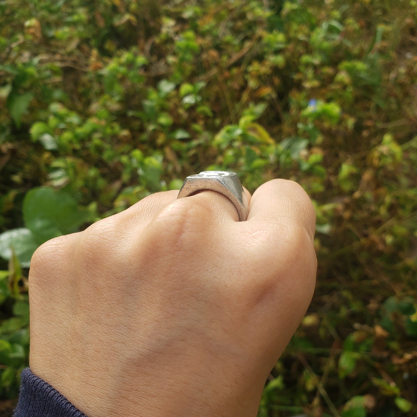 Body letter "G" wax seal signet ring