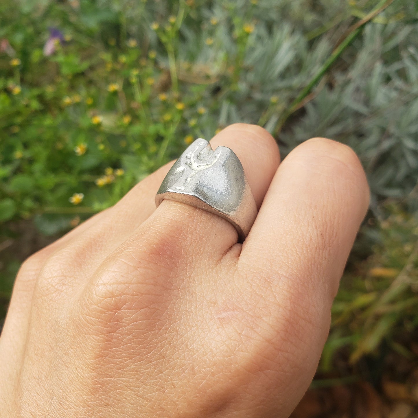 Body letter "y" wax seal signet ring