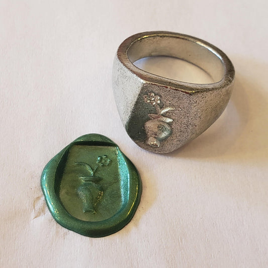 Vase wax seal signet ring