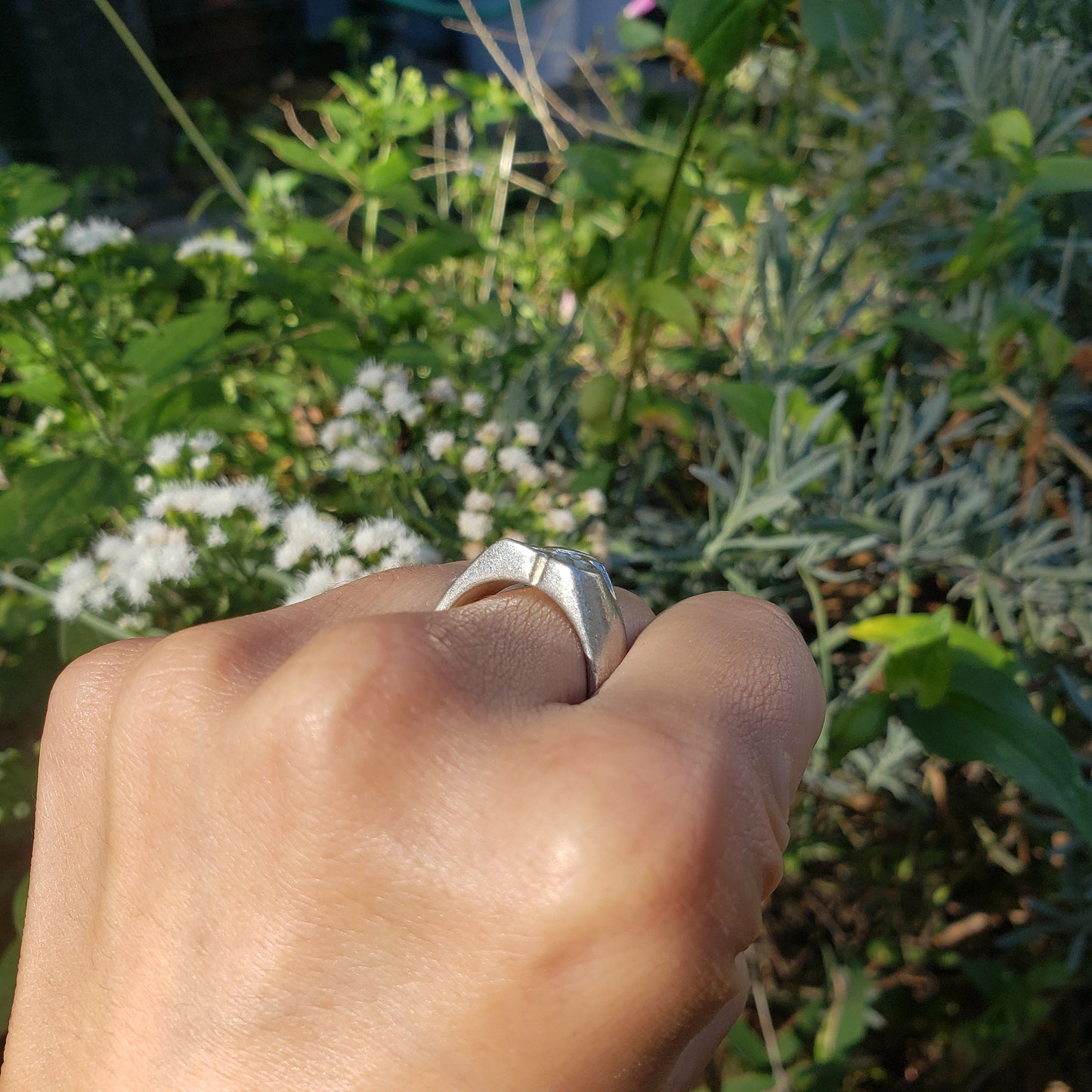 Body letter "a" curling wax seal signet ring