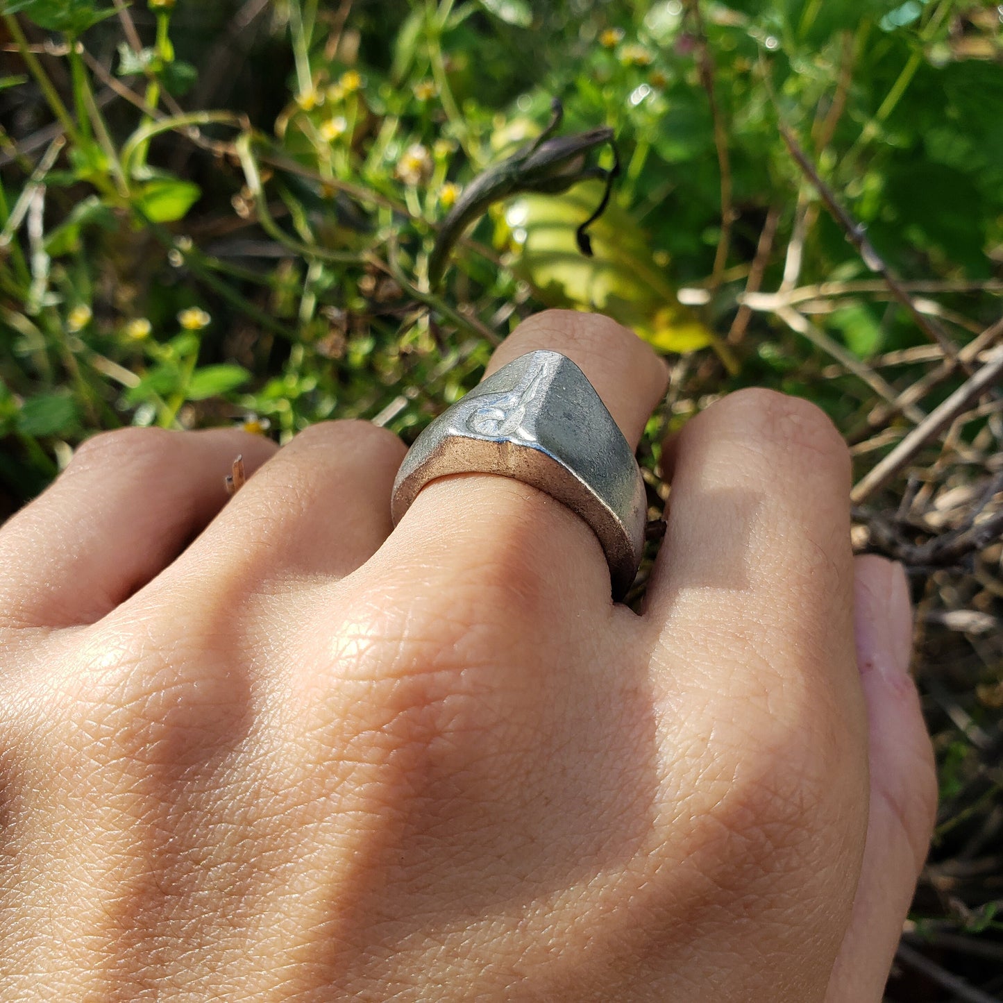 Body letter "b" wax seal signet ring