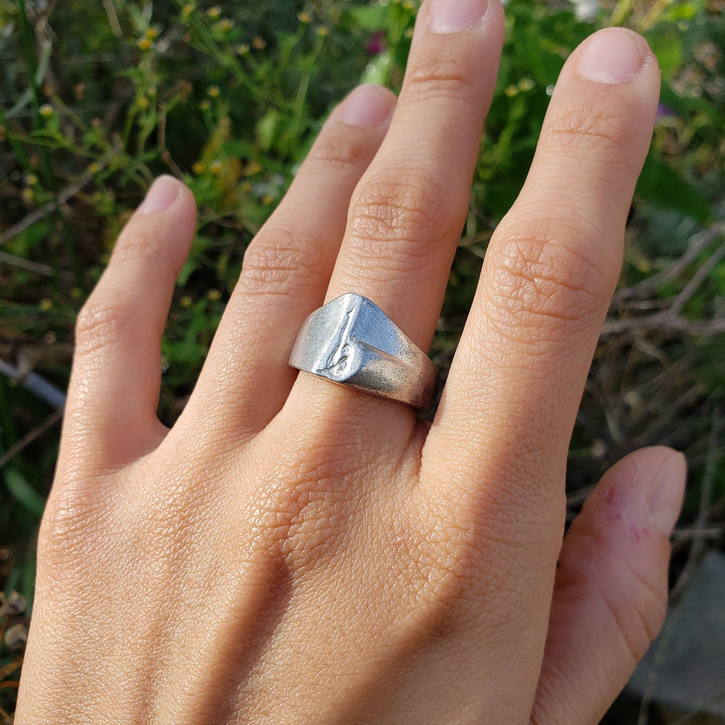 Body letter "d" wax seal signet ring